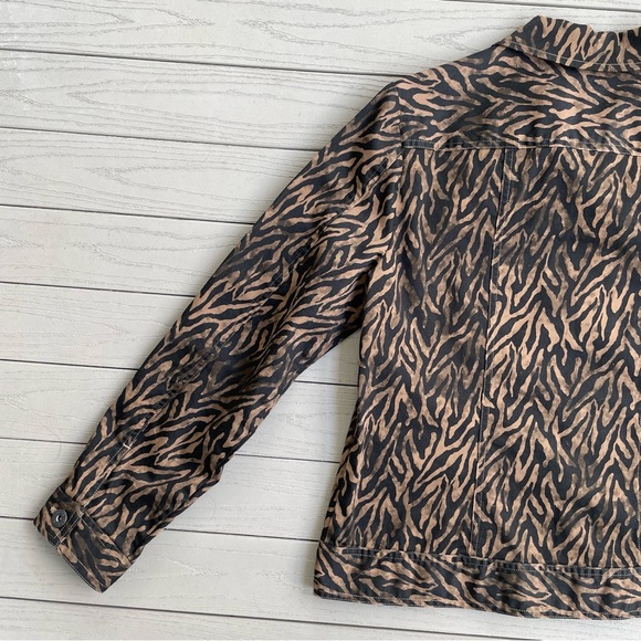 Chico’s Brown/Black Animal Print Zebra Jacket 1 / S - Picture 8 of 8
